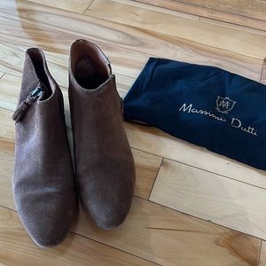 Massimo Dutti suede brown booties